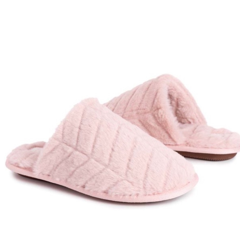 NWT! Women Muk Luks Rose Quartz Lined Frenchmen Slipper
